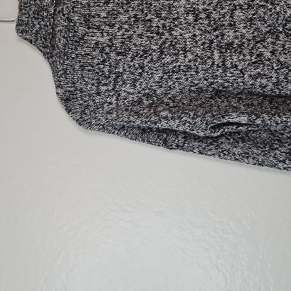 Old Navy Women’s Marled Turtleneck Sweater Black White Knit Small - Picture 8 of 11